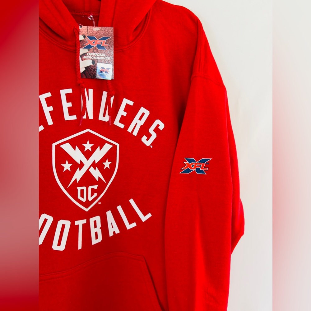 XFL Defenders Unisex Football Red Hooded Sweatshirt Front Pocket Men L/W… - Picture 2 of 6